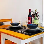 New, Cozy, Flat 아파트 *