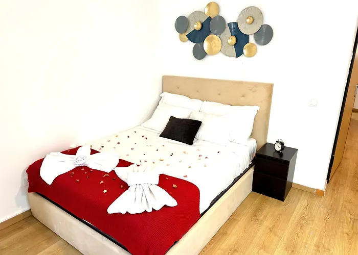 New, Cozy, Flat * ליסבון