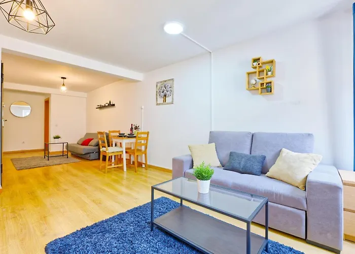 New, Cozy, Flat * ליסבון