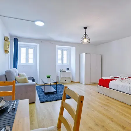 New, Cozy, Flat Lisbona